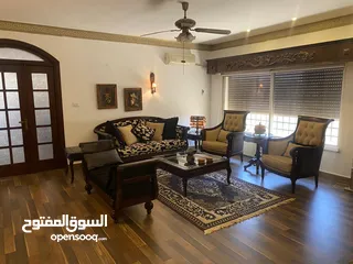  7 شقه دوبلكس مفروشه للإيجار