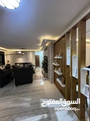  4 شقة للبيع في منطقة البيرة بمساحة 220 متر