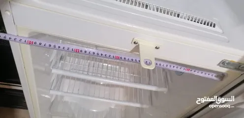  8 ثلاجه حجم وسط  و فريزر  للتبريد مستعمل نظيف كتييير  من شركه  سامسونج 220-240V/50Hz