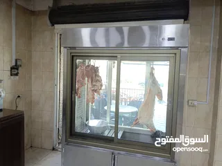  4 ملحمه و مشاوي مع جميع اغراضها للبيع خلو