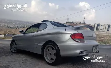  3 هيونداي تيبرون 2001