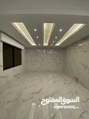  15 شقة فاخرة 250 متر في اجمل مناطق طريق المطار حي الصحابه عميش بسعر مميز جدا