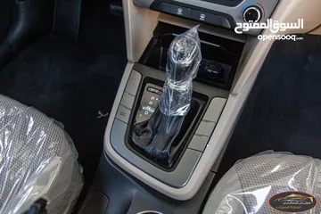  16 Hyundai Elantra 2017
