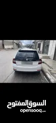  2 سكودا سبيس باك مع بانوراما بدون فتحة