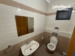  22 شقة سكنية مفروشة للأيجار