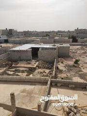  9 قطعة أرض و منزل عظم