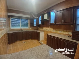 16 شقه فارغه للايجار سوبر ديلوكس في الجبيهه حي الريان