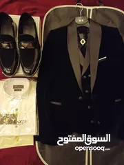  1 بدلة توكسيدو 5 قطع ماركة MASSIMO ROSSI مع كندرة ماركة Pasada