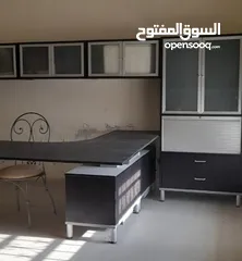  4 مكتب إداري