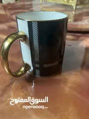  3 كوب (مج) اخضر الون يده ذهبية وجميل جدا ثقيل الحجم