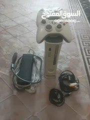  7 اكس بوكس 360 مستعمل سنه  ويوجد العاب جميله سعره 87وقابل للتفاوض