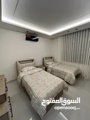  9 شقة مميزة و راقية مفروشة بالكامل للإيجار السنوي