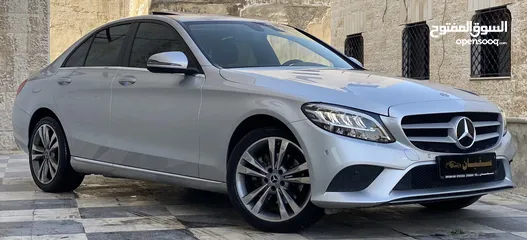  1 ‎‏Mercedes C200 2019  Mild hybrid  مع امكانيه الاقساط او الكاش عن طريق المعرض مباشره
