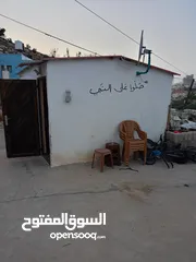  11 بيت للبيع طابقين في بيت اولا    يوجد بئر ماء  مخزن  مكتب خارجي معزول عن البيت  حمام خارجي  ثلاجه .غس