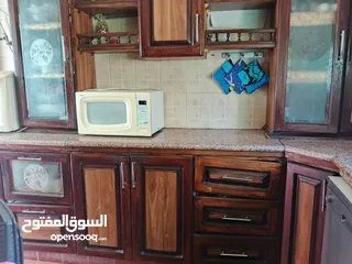  2 مطبخ بلوط مع الرخام للبيع بسعر مغري