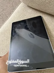  2 ايباد 9 نضيف جداً 64 جيجا