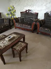 2 طقم كنب مع طاوله سفره للبيع