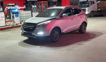  16 جب هونداي توسان 2014 دفع رباعي .هوك وصلة جر . فل اضافات بدون فتحة