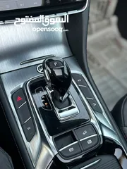  8 MG hybrid plugin 2022