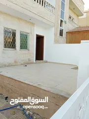  13 شقة أرضية شارع الكويتي الرئيسي للبيع