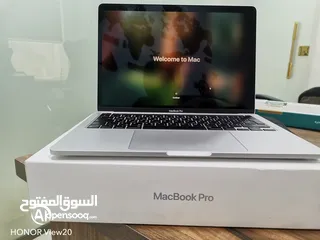  1 MacBook M2 pro 2022