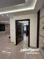  2 ثالث مع روف 195 متر مع ترس خارجي في البنيات بتشطيب فخم