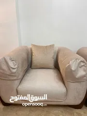  4 طقم كنب تفصيل 9 مقاعد أجود انواع الخشب ممتاز  – لون بيج أنيق – حالة ممتازة  جديد تماما غير مستعمل