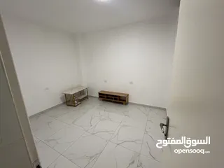  4 شقه للايجار في دار صلاح