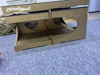  3 ميز مع اربع ثلاث طبلات سيت كامل وجديد