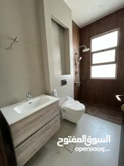  3 شقة فاخره 210 متر في حي الجامعة الاردنية بتشطيبات ومواصفات فخمه