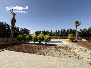 19 فيلا للبيع