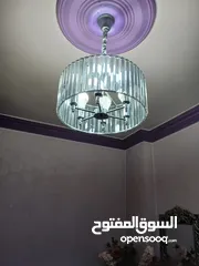  2 طقم كنب بحاله ممتازه مع لوازمها