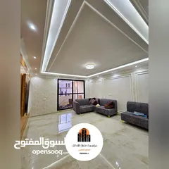  2 افخم شقق سكنيه حديثه للبيع في العاصمه صنعاء شارع حده بمواصفات عاليه الجوده مساحات مختلفه موجود لدينا