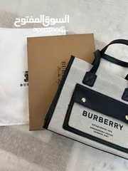  5 للبيع شنطة فاخرة من ماركة بربري Burberry ابيض في اسود