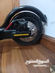  3 سكوتر كهربائي مستعمل  استعمال  خفيف جدا ا