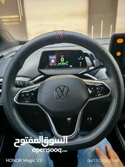  10 ID4 Pure+ 2021 لون كحلي مع فتحه وفرش جلد لون خمري