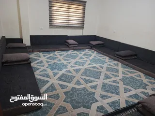  11 غرفة نوم مستعمله ومجموعة اثاث بحاله جيده جدا بسعر مغري