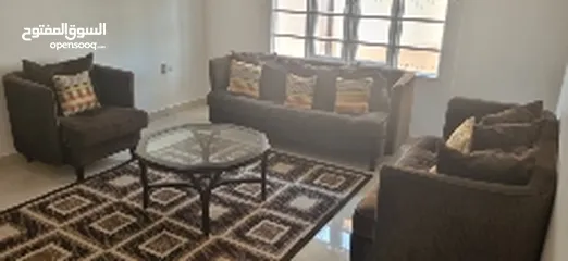  1 طقم مجلس كامل (6 اشخاص ) مع طاوله صغيره وزوليه (cm300×200 cm) sofa set with small table and carpet