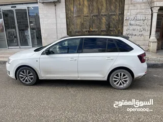  3 سكودا سبيس باك مع بانوراما بدون فتحة
