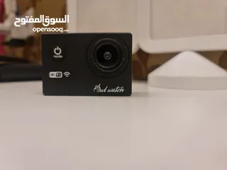  1 small digital camera