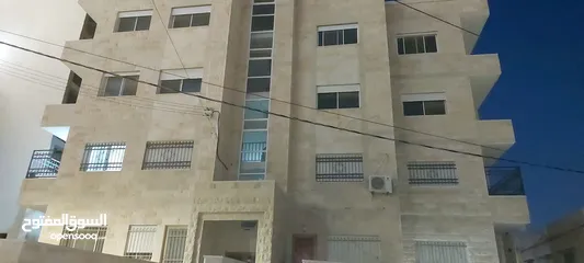  1 شقة سوبر ديلوكس للإيجار من المالك مباشرة بالزرقاء البتراوي بسعر مغري طابق اول مساحة 160 متر مربع