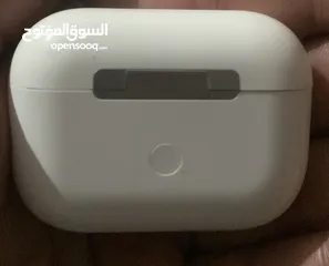  3 ايربودز ايفون برو 2 للبيع بحاله الوكاله جديده