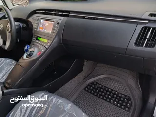  5 تيوتا بريوس  2015 عمان 8800 قابلة للتفاوض  ماشية 80 الف ميل شوف الوصف