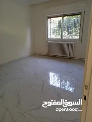  2 شقة من فيلا ارضي مع حديقة