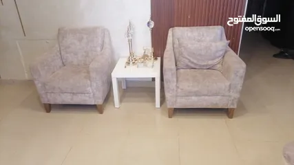  5 حماصه مستعمل للبيع وغرفه نوم وطقم كنب