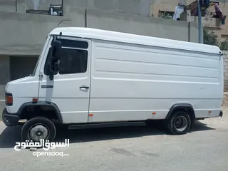  2 فان مرسيدس بنز