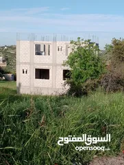  10 بيت عالعظم على قطعة ارض