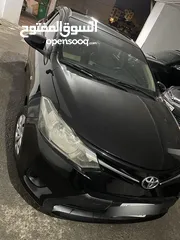  1 تويوتا يارس 2017. مواصفات خليجية 1500cc. اقتصادية جداً واكثر من الهايبر.  شغل وامشي. دهان اسود