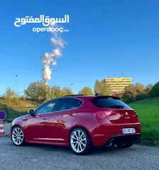  4 الفا روميو جوليتا