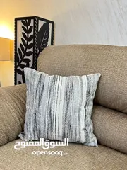  7 طقم كنب دب مستورد بحالة الوكالة جميل جدا وبسعر رائع حجم جامبو فخم جلسة واسعة ومريحة